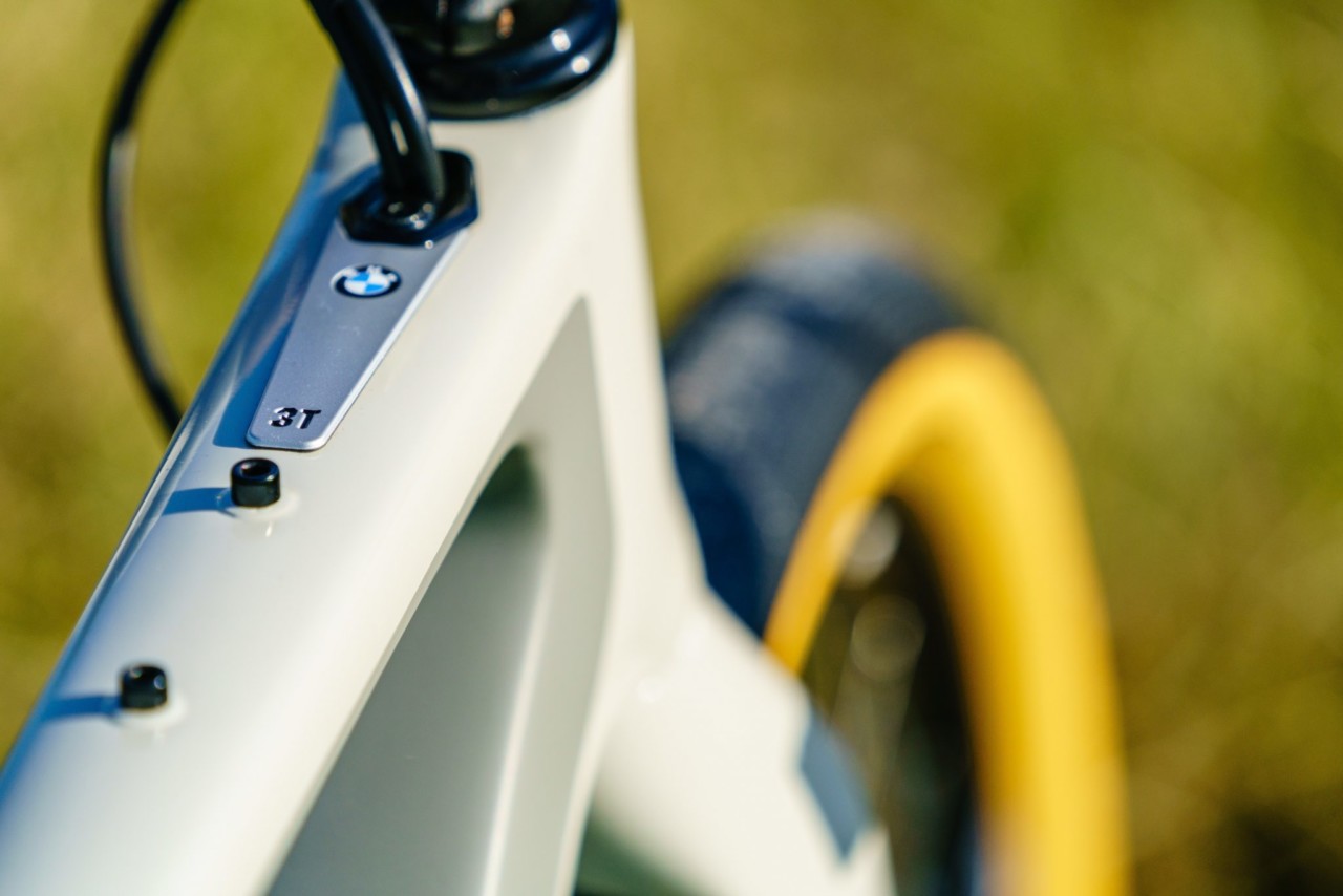 Bicycle，bmw，fashion，stable，comfortable，