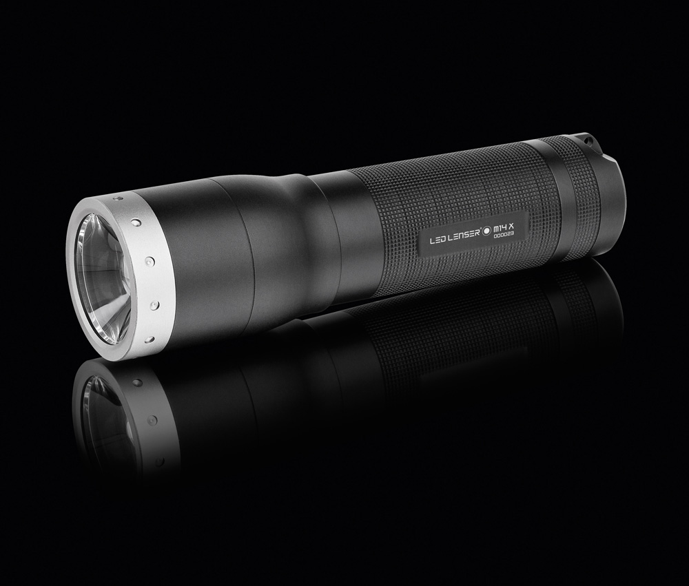 outdoors，lamps and lanterns，outdoor light，