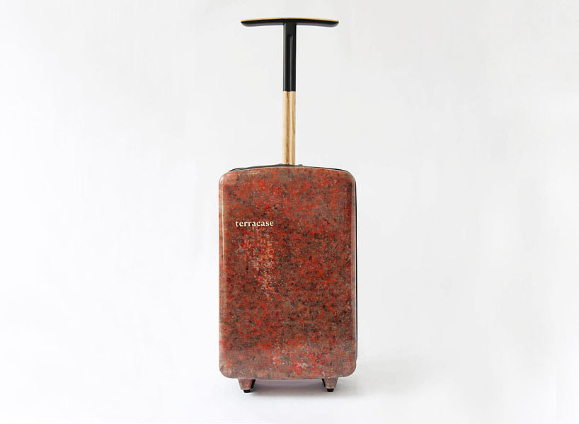 suitcase，outdoors，travel，trunk，