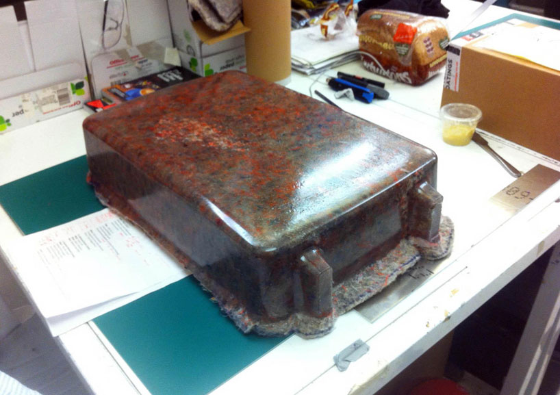 suitcase，outdoors，travel，trunk，