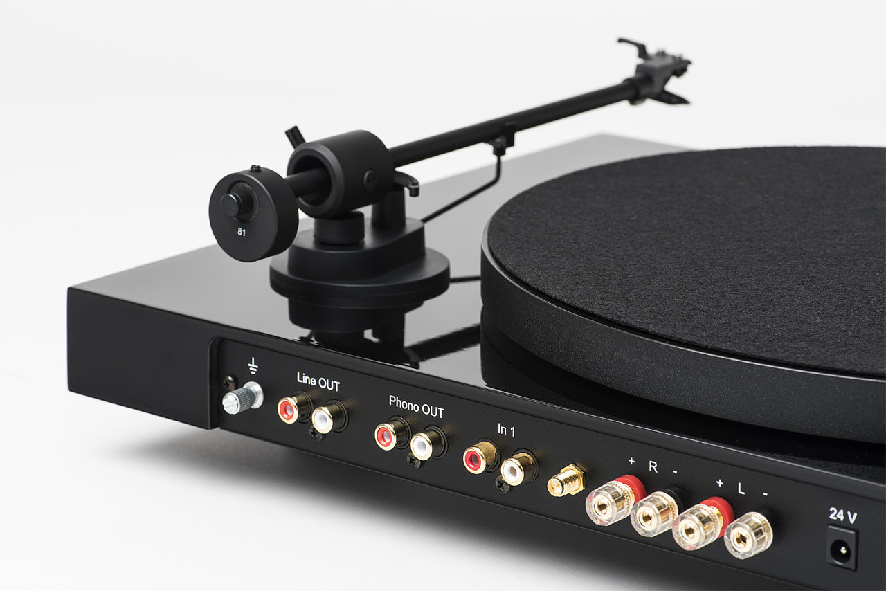 Digital intelligence，loudspeaker box，equipment，simple，Listen to the music，process planning，