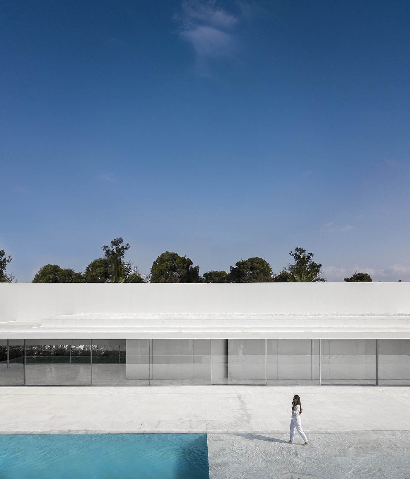Hoffman's former residence，T-shaped structure roof，Hofmann House，