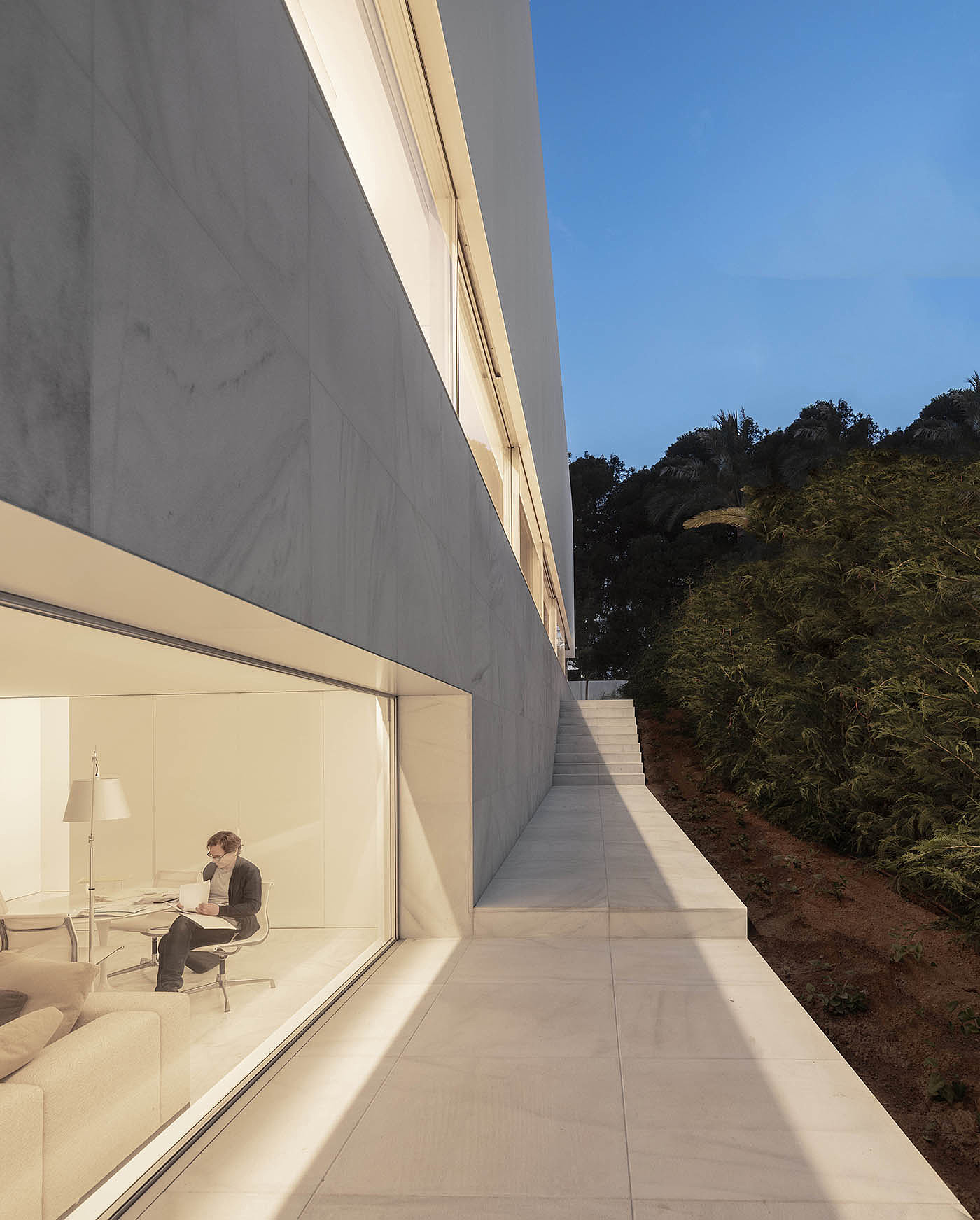 Hoffman's former residence，T-shaped structure roof，Hofmann House，