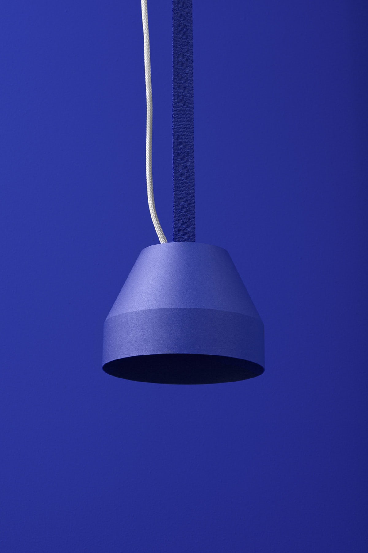 lamps and lanterns，a chandelier，Pendant，Belt，