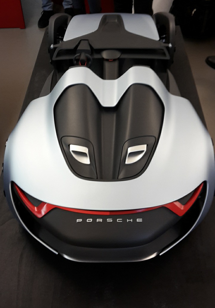 vehicle，Luxury car，originality，science and technology，Industry，Automatic design，speed，