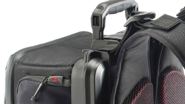 outdoors，knapsack，trunk，travel，