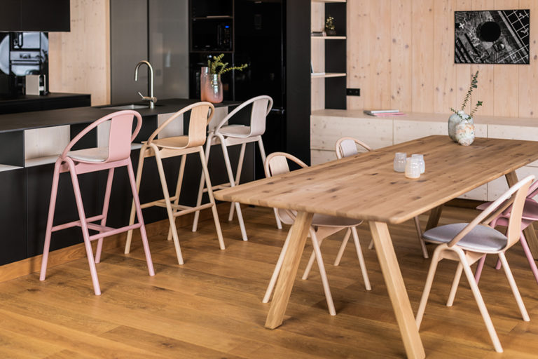 chair，Ton，salute，Tennis，product design，furniture design ，woodiness，