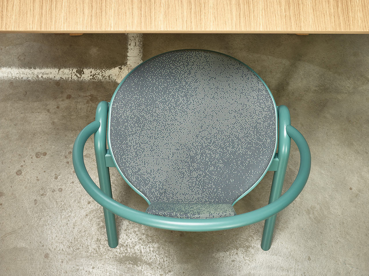 chair，Ton，salute，Tennis，product design，furniture design ，woodiness，