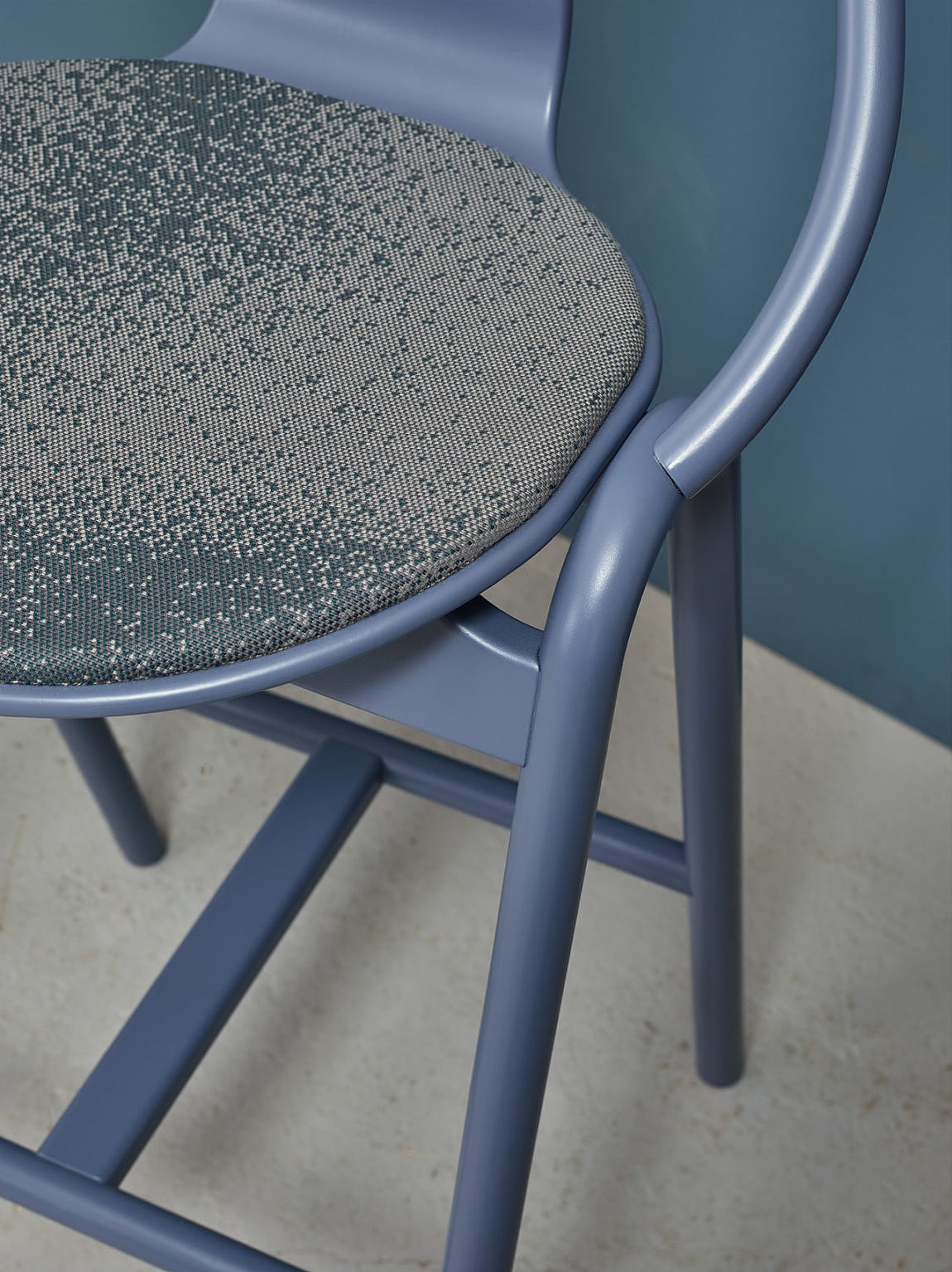 chair，Ton，salute，Tennis，product design，furniture design ，woodiness，