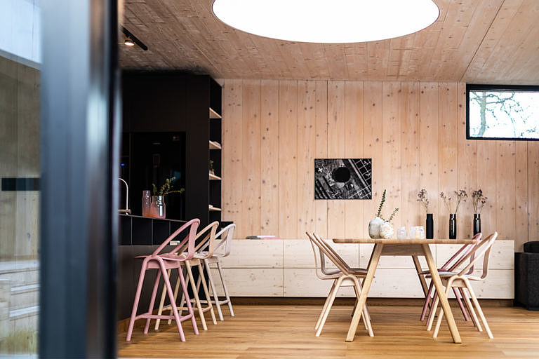 chair，Ton，salute，Tennis，product design，furniture design ，woodiness，