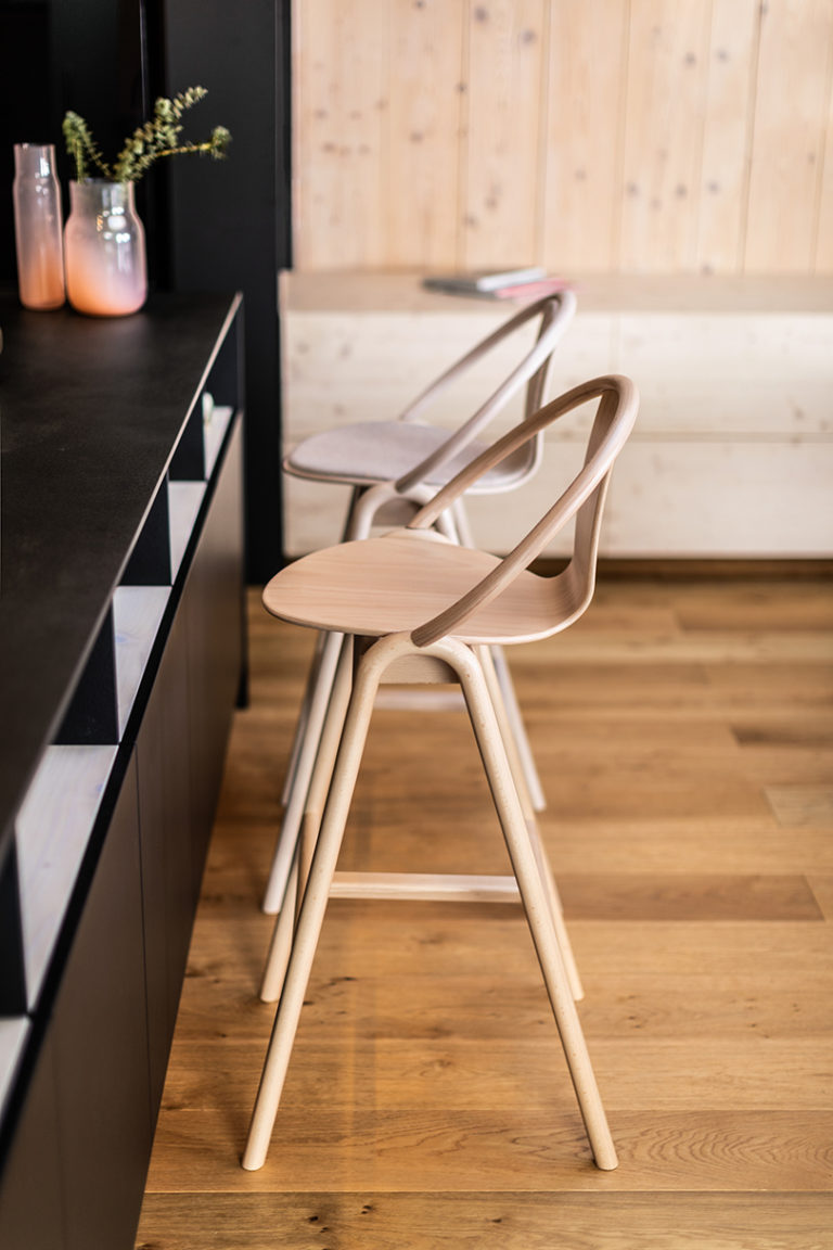 chair，Ton，salute，Tennis，product design，furniture design ，woodiness，