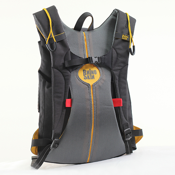 knapsack，outdoors，motion，package，