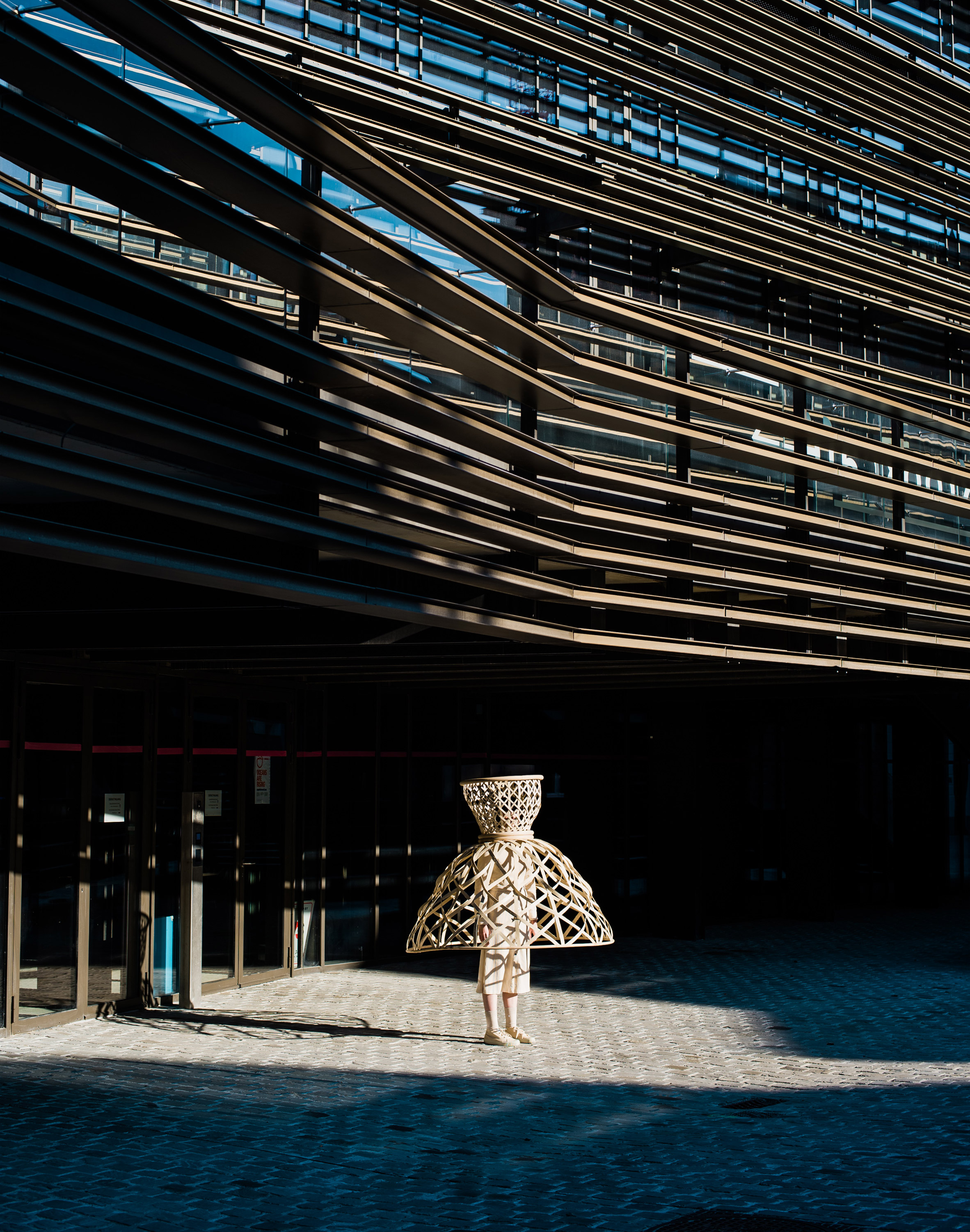 Wearable ，Rattan cage，epidemic situation，social contact，