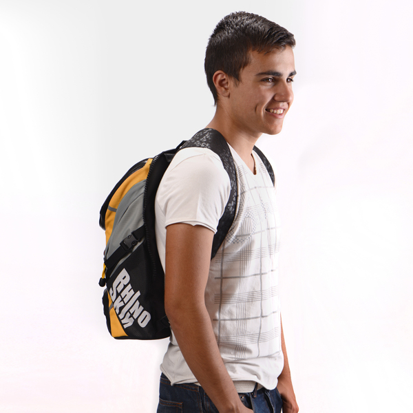 knapsack，outdoors，motion，package，