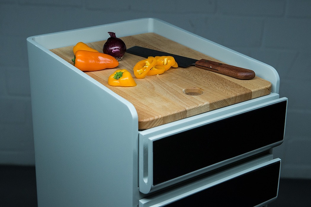 white，Refrigerator，Multifunctional food truck，