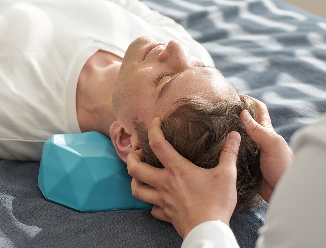 Home furniture，pillow，C-Rest，Ergonomics，cervical vertebra，comfortable，
