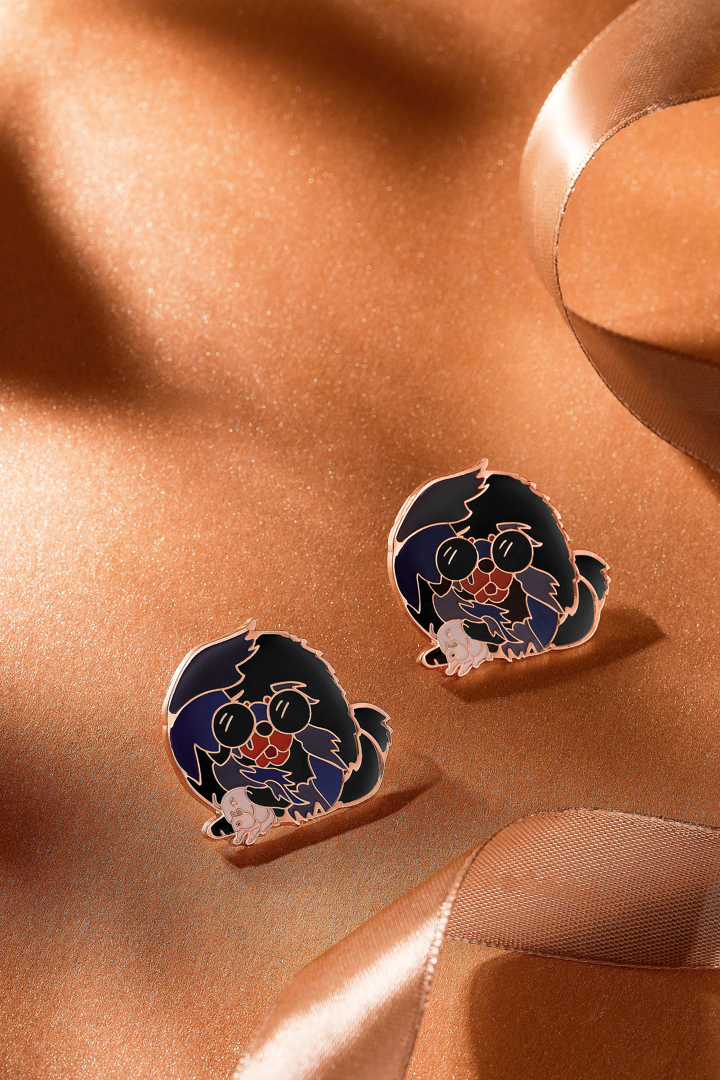 Brooch，lovely，delicate，