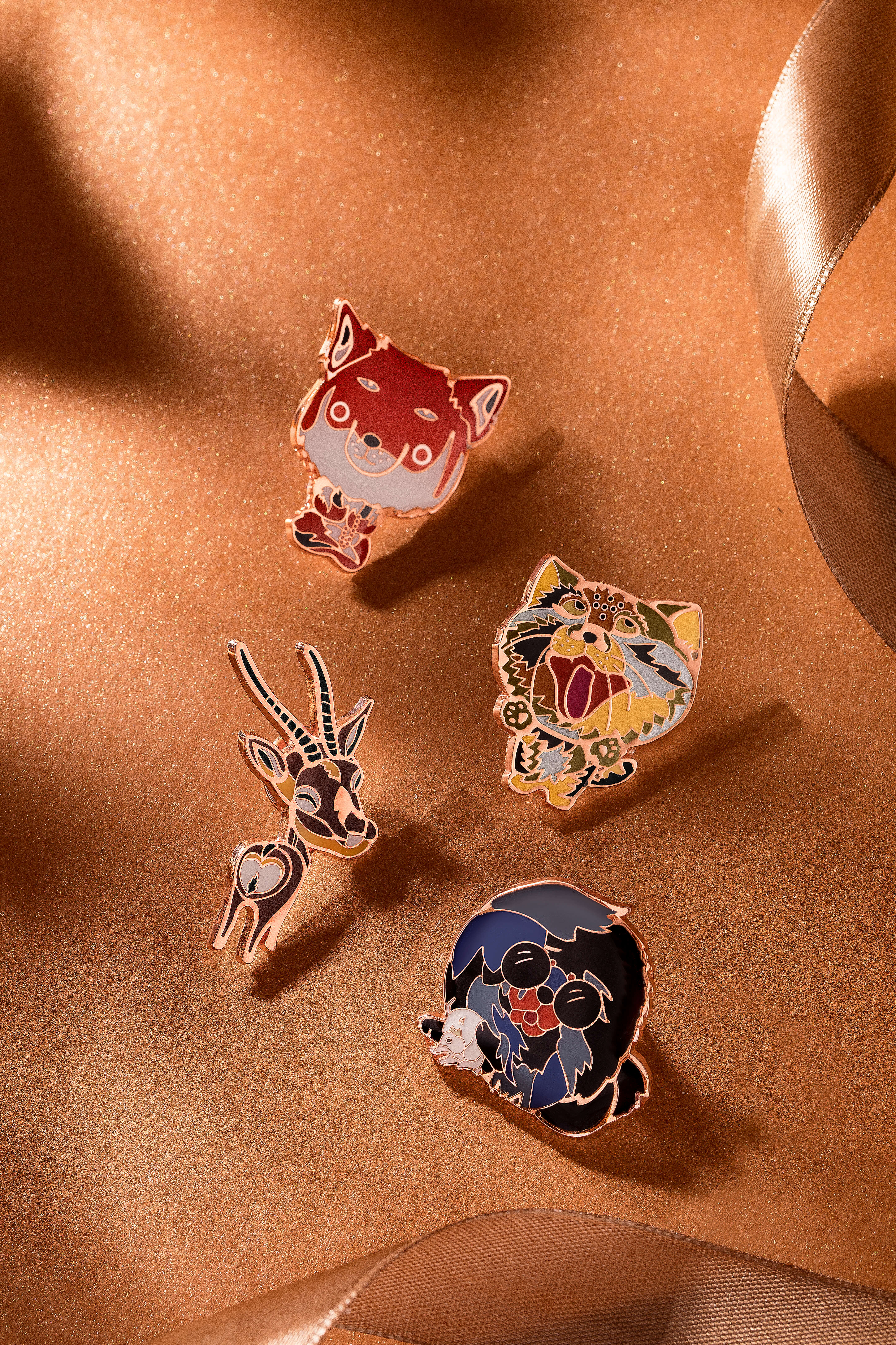 Brooch，lovely，delicate，