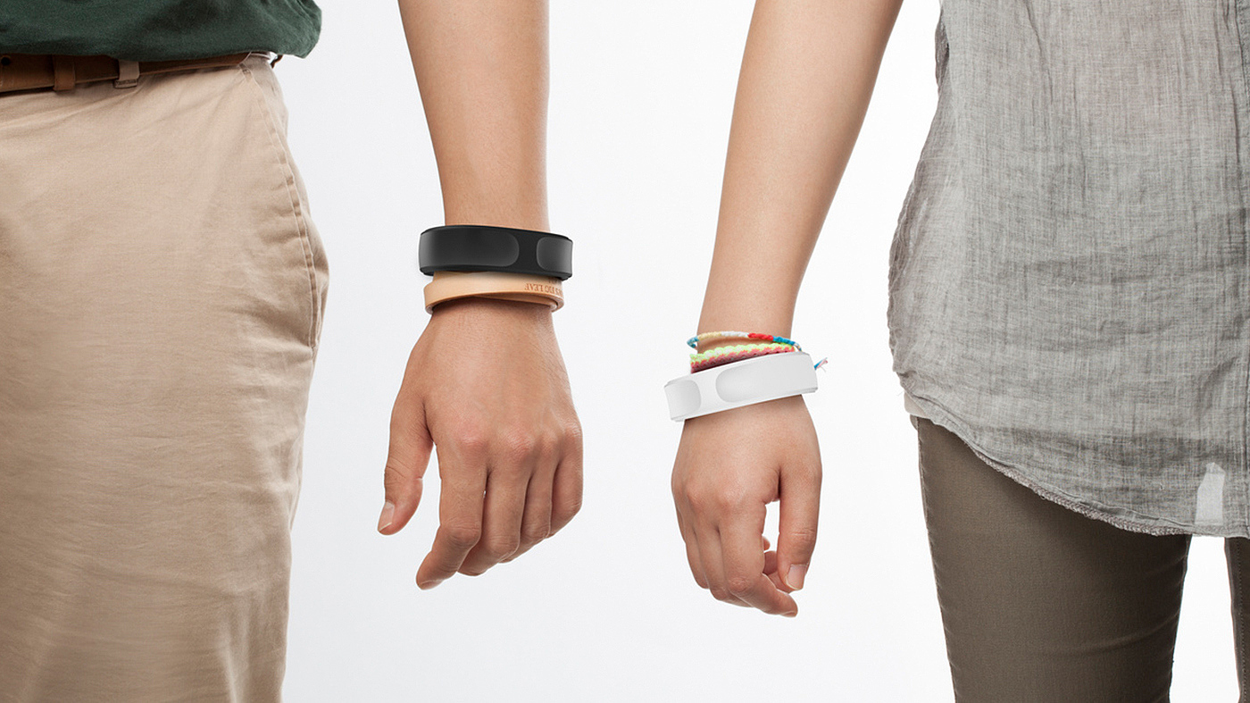 Interaction design，electronic product，industrial design，product design，Wearable electronic Bracelet，