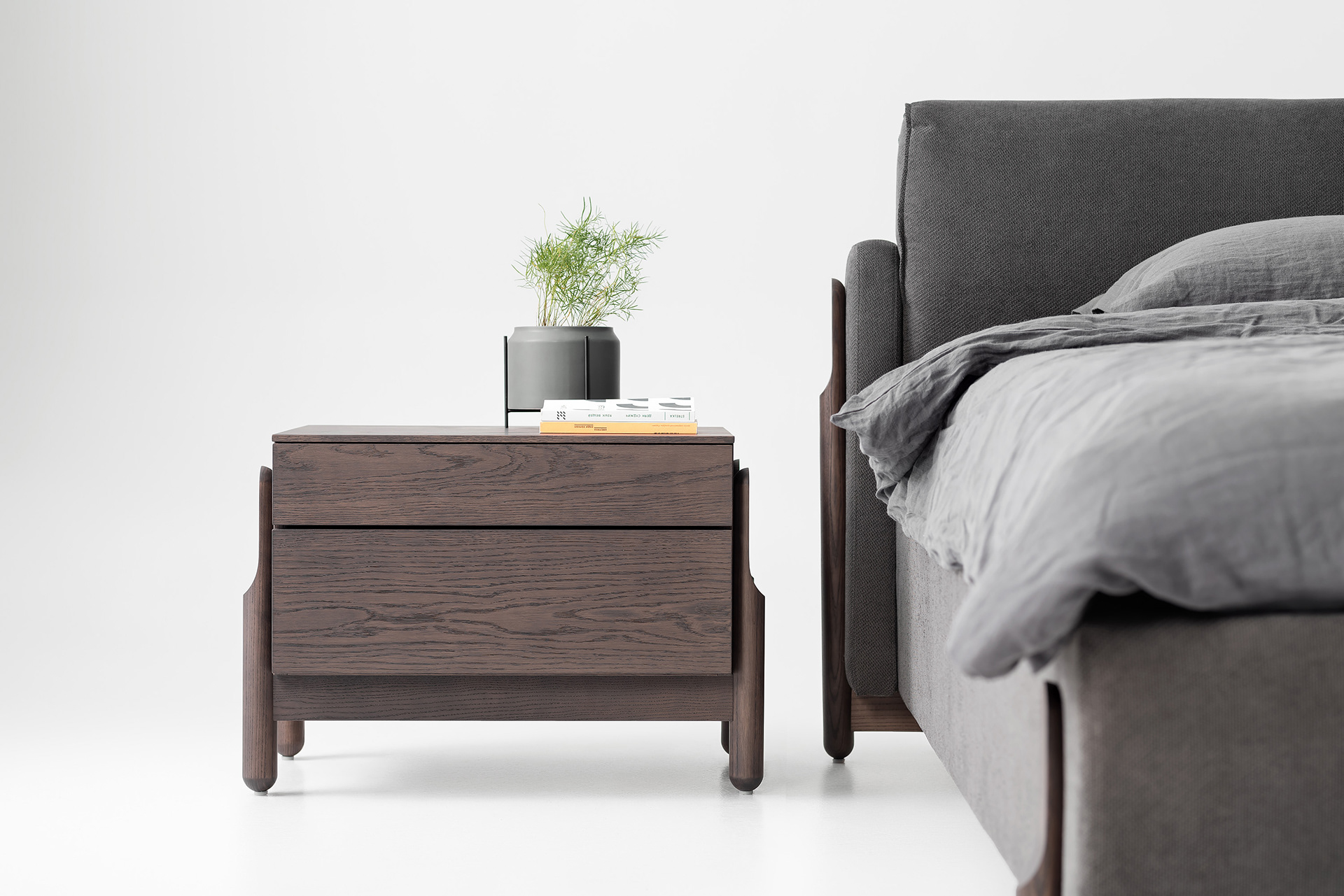 Bed，bedside cupboard，TV cabinet，sideboard，