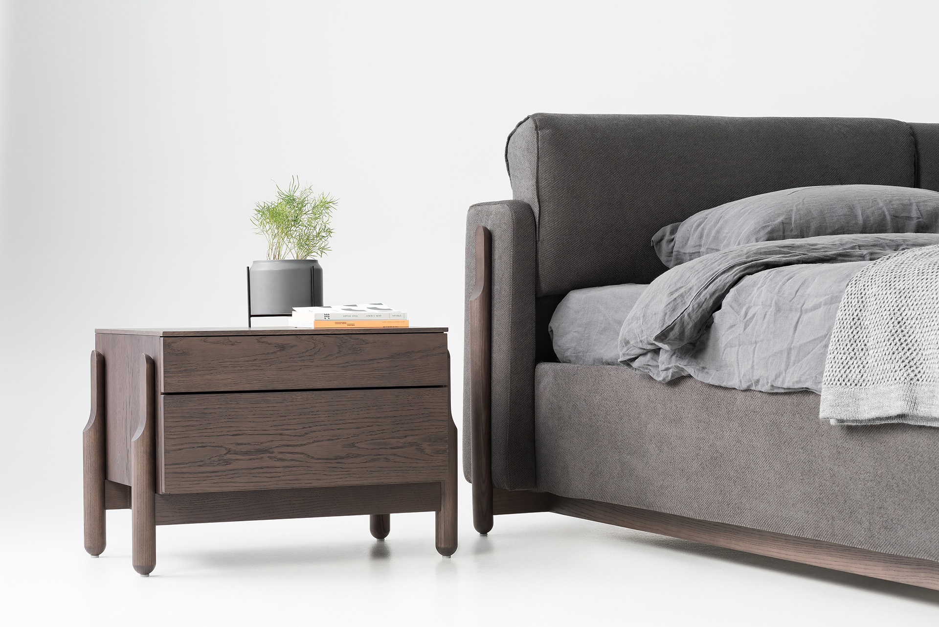 Bed，bedside cupboard，TV cabinet，sideboard，