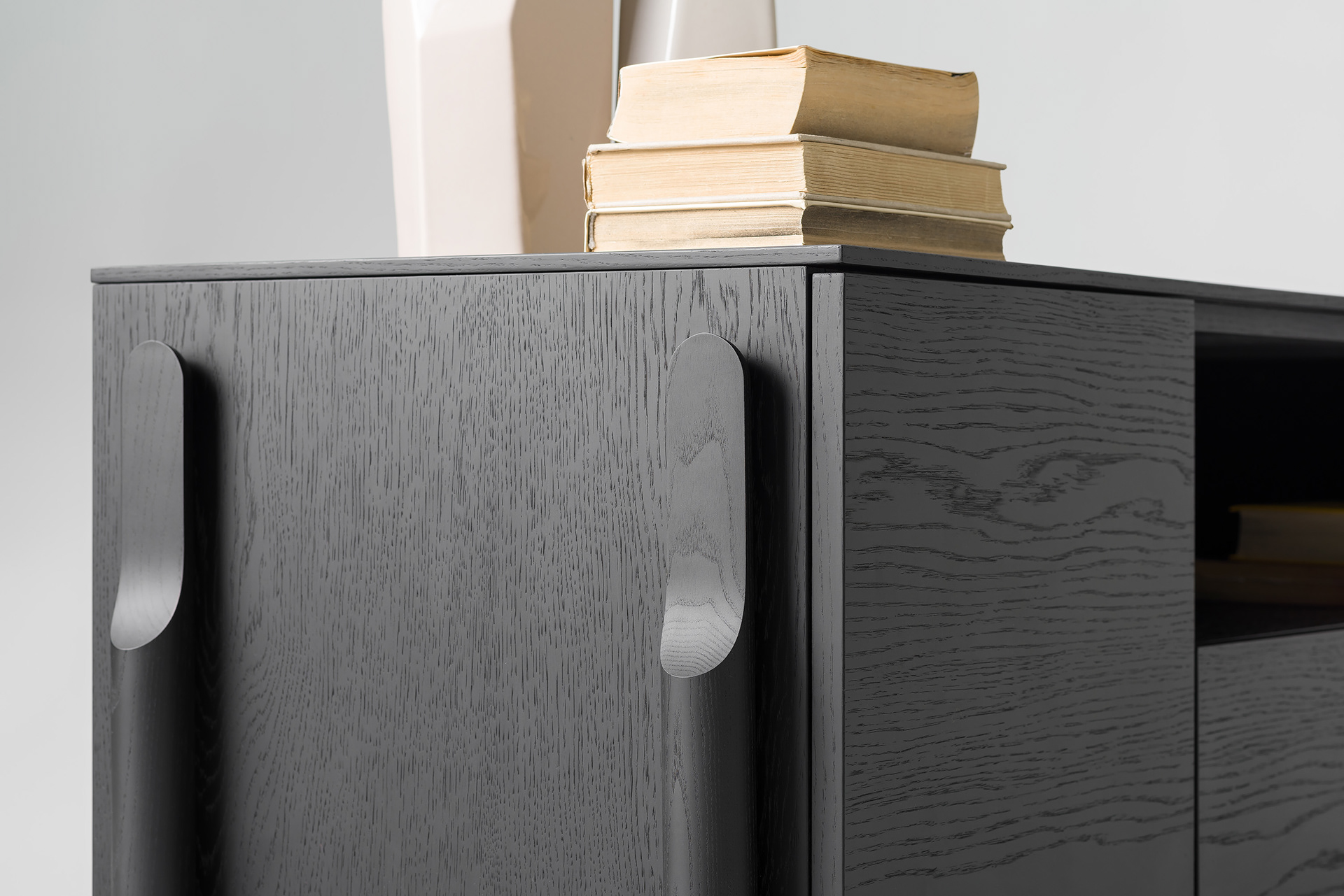 Bed，bedside cupboard，TV cabinet，sideboard，