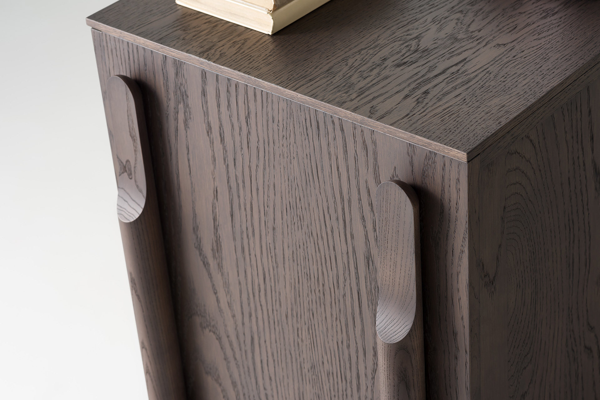 Bed，bedside cupboard，TV cabinet，sideboard，