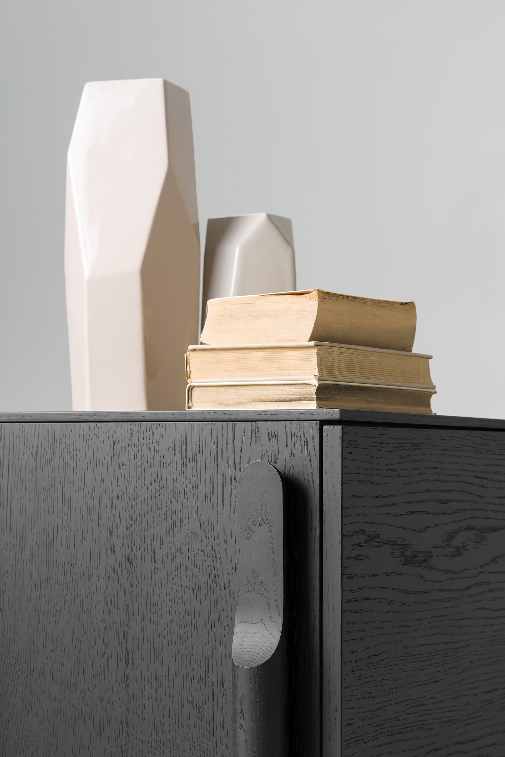 Bed，bedside cupboard，TV cabinet，sideboard，