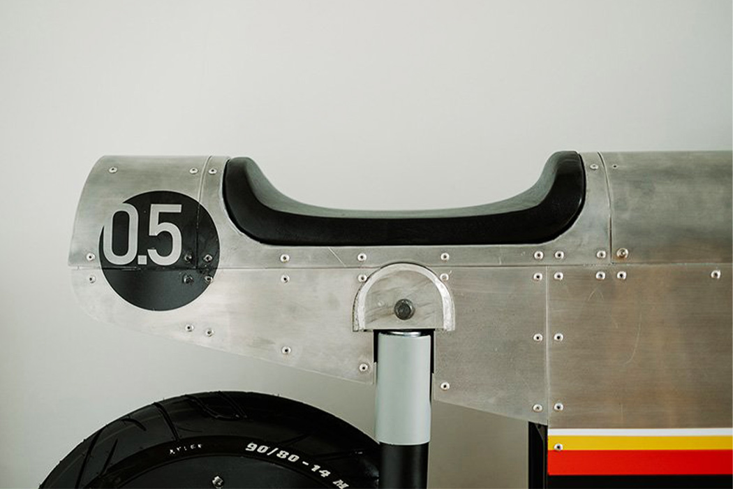 Electric vehicle，fighter，World War II，Futurist，