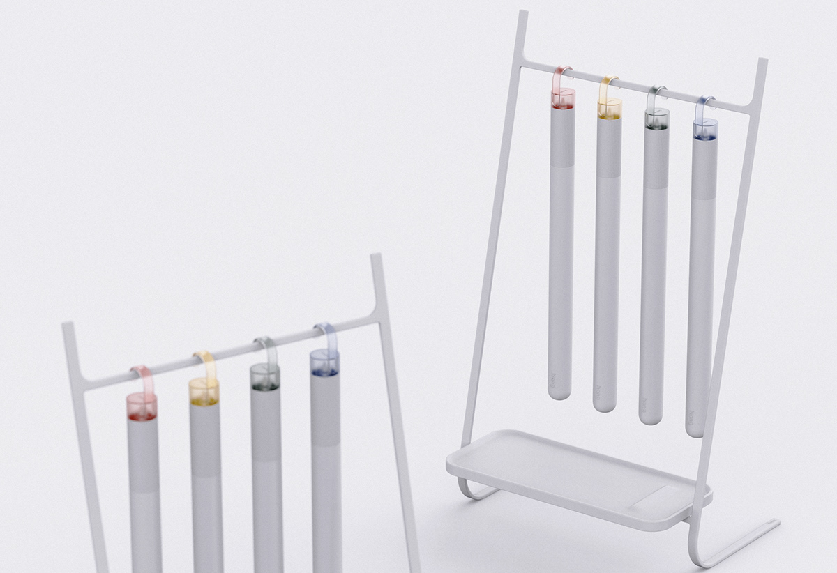 hang，"Hang"，Pen hanging，Desktop scene，