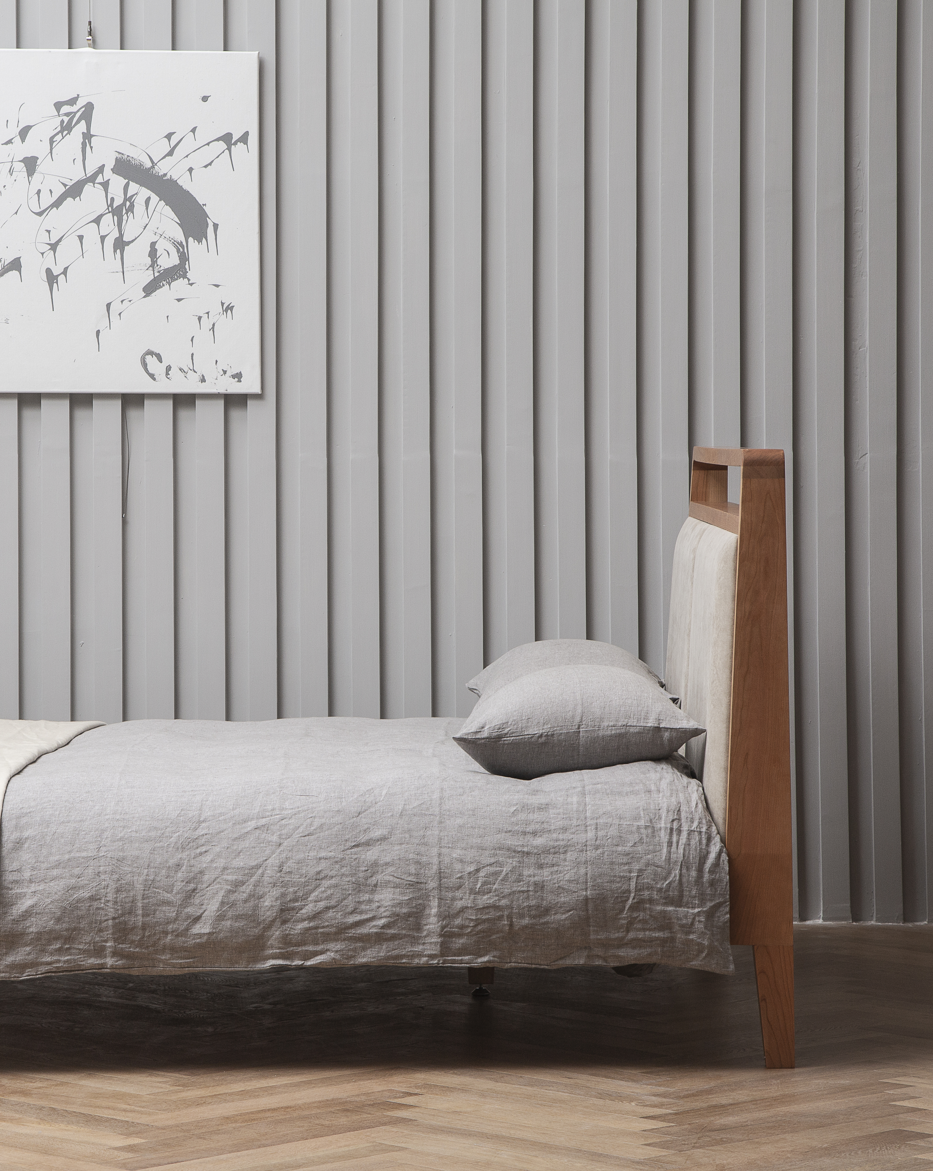 Furniture designer Ren Mengying，