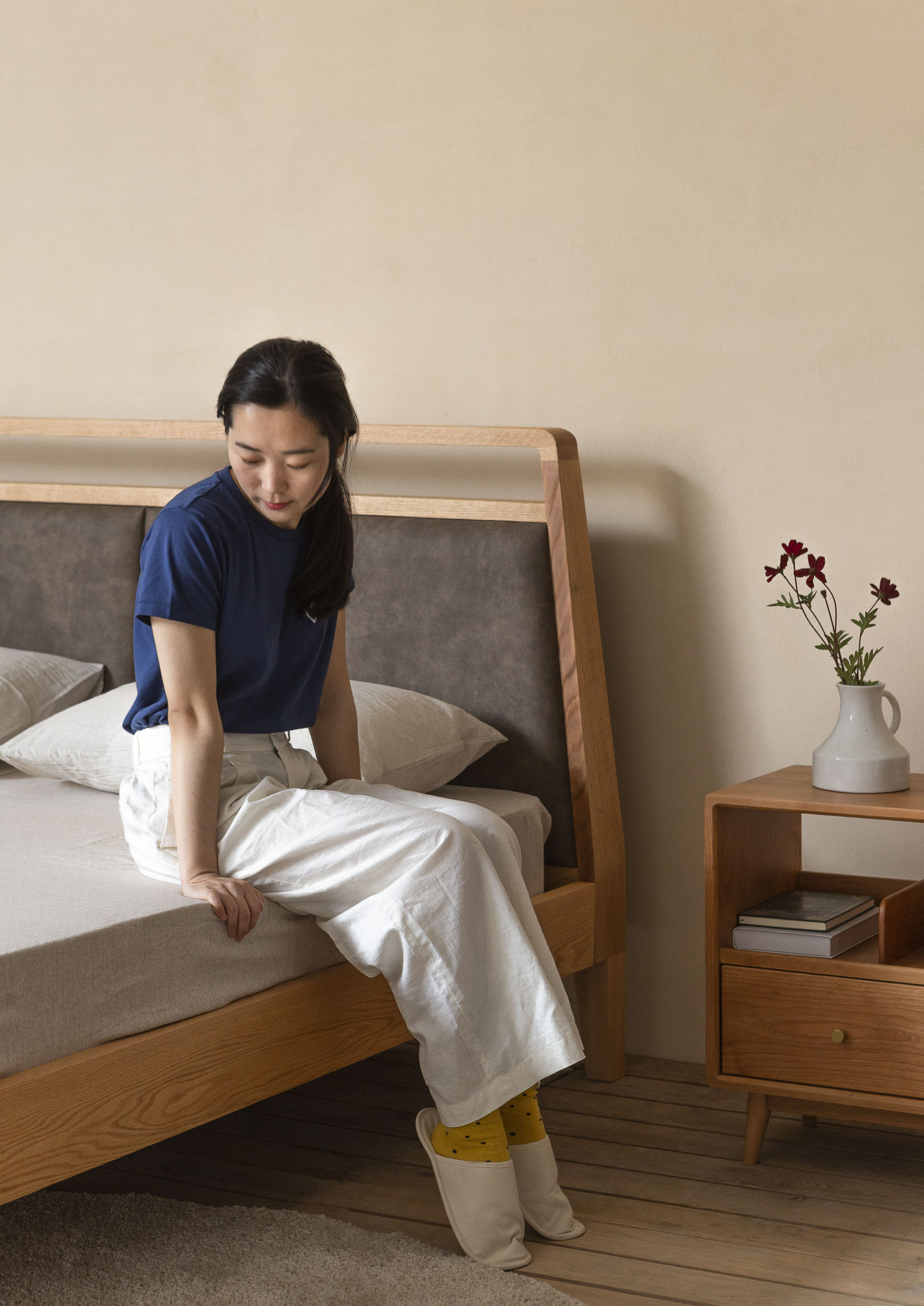 Furniture designer Ren Mengying，