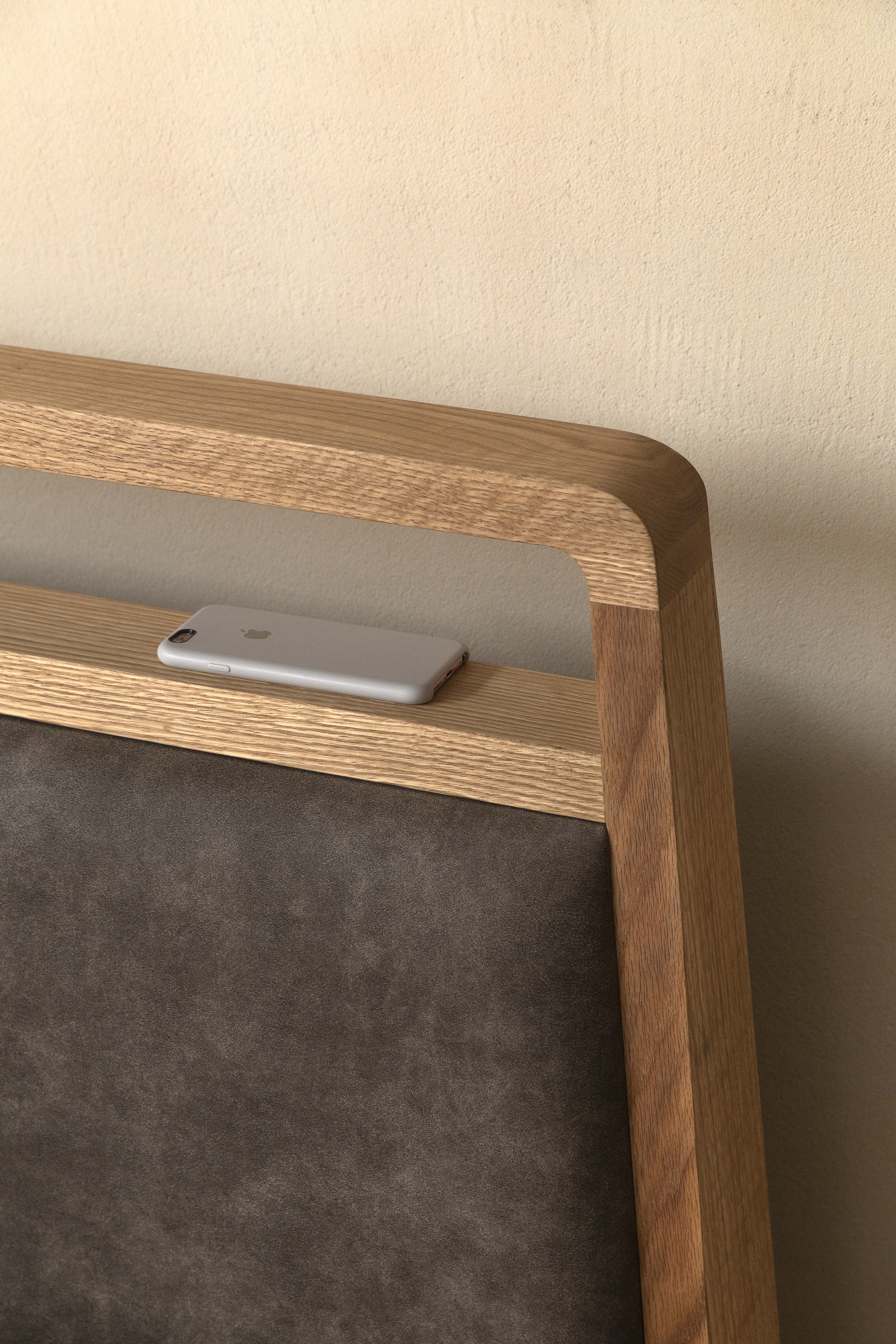 Furniture designer Ren Mengying，