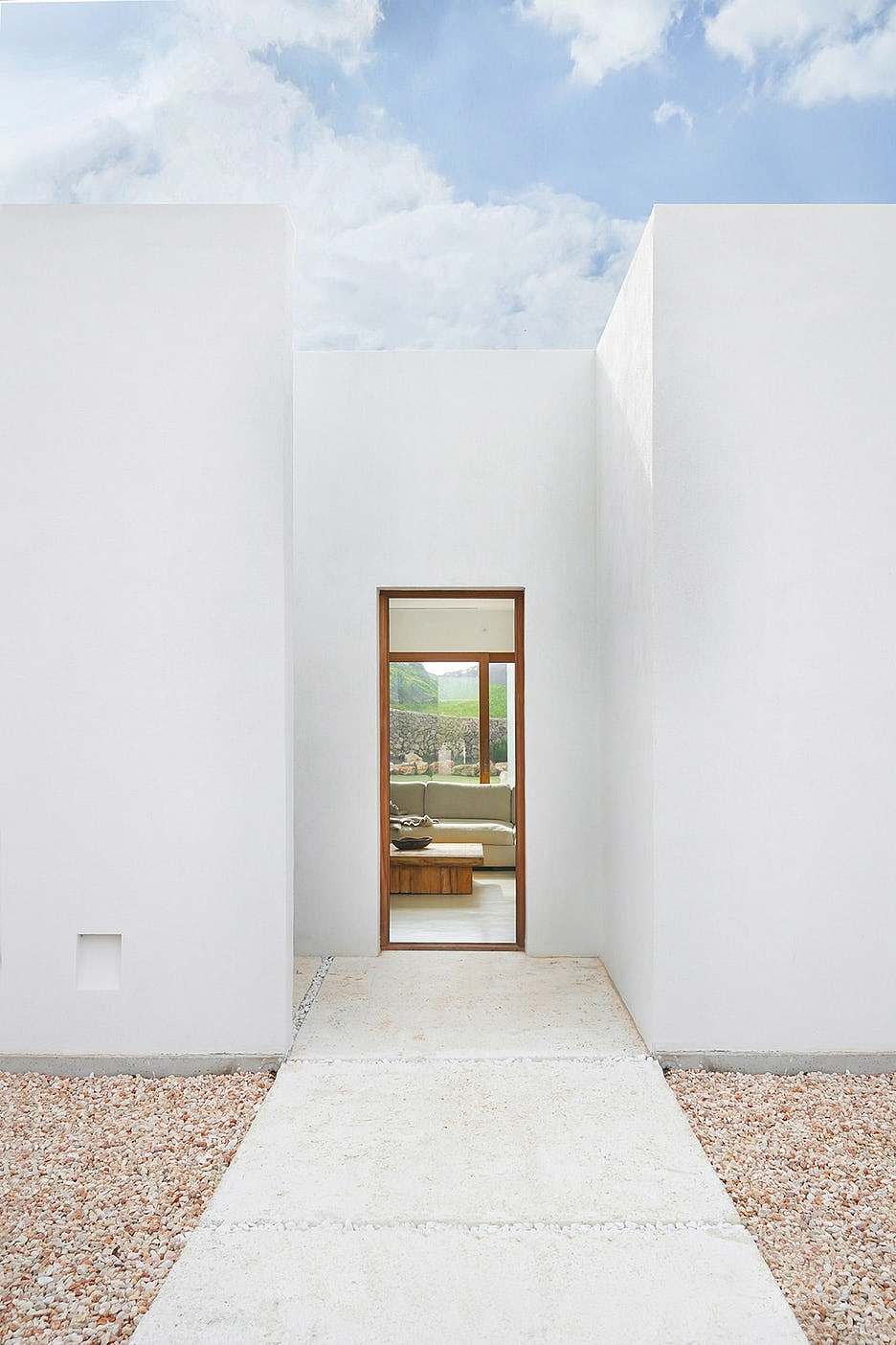 E House，E house，Menorca Island，