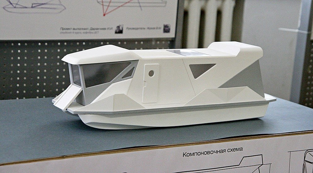 product design，industrial design，a ship，vehicle，water，