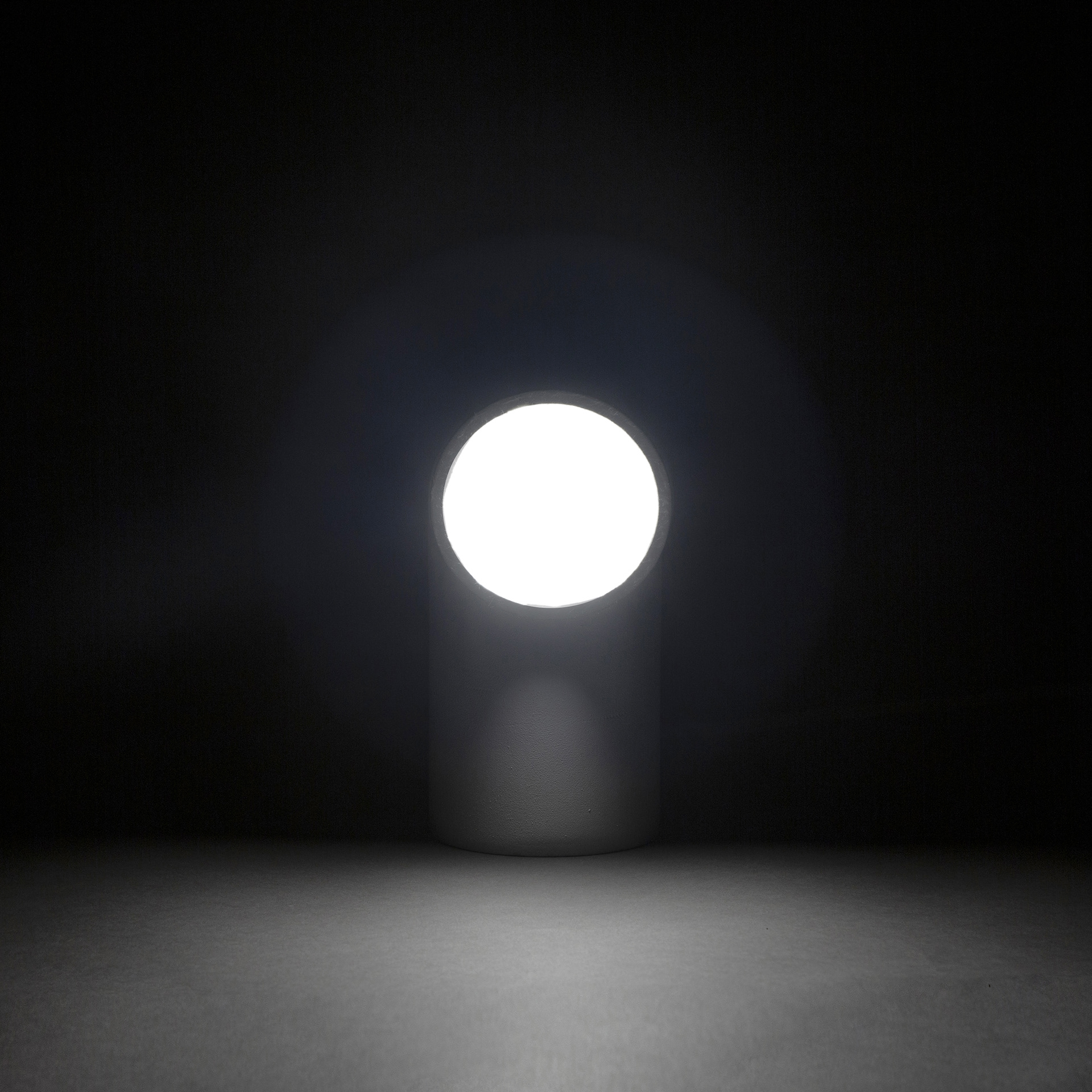 lamps and lanterns，Desk lamp，Clear darkness，boundary，