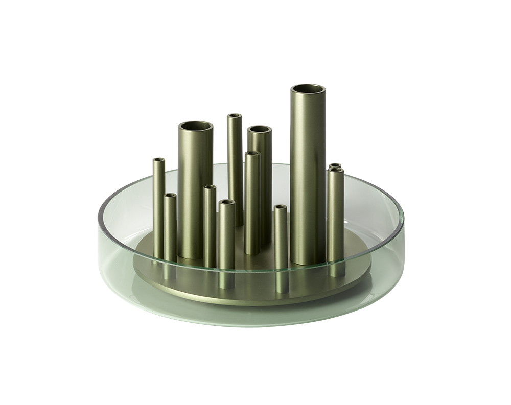 vase，Wall hanging，smiling face，