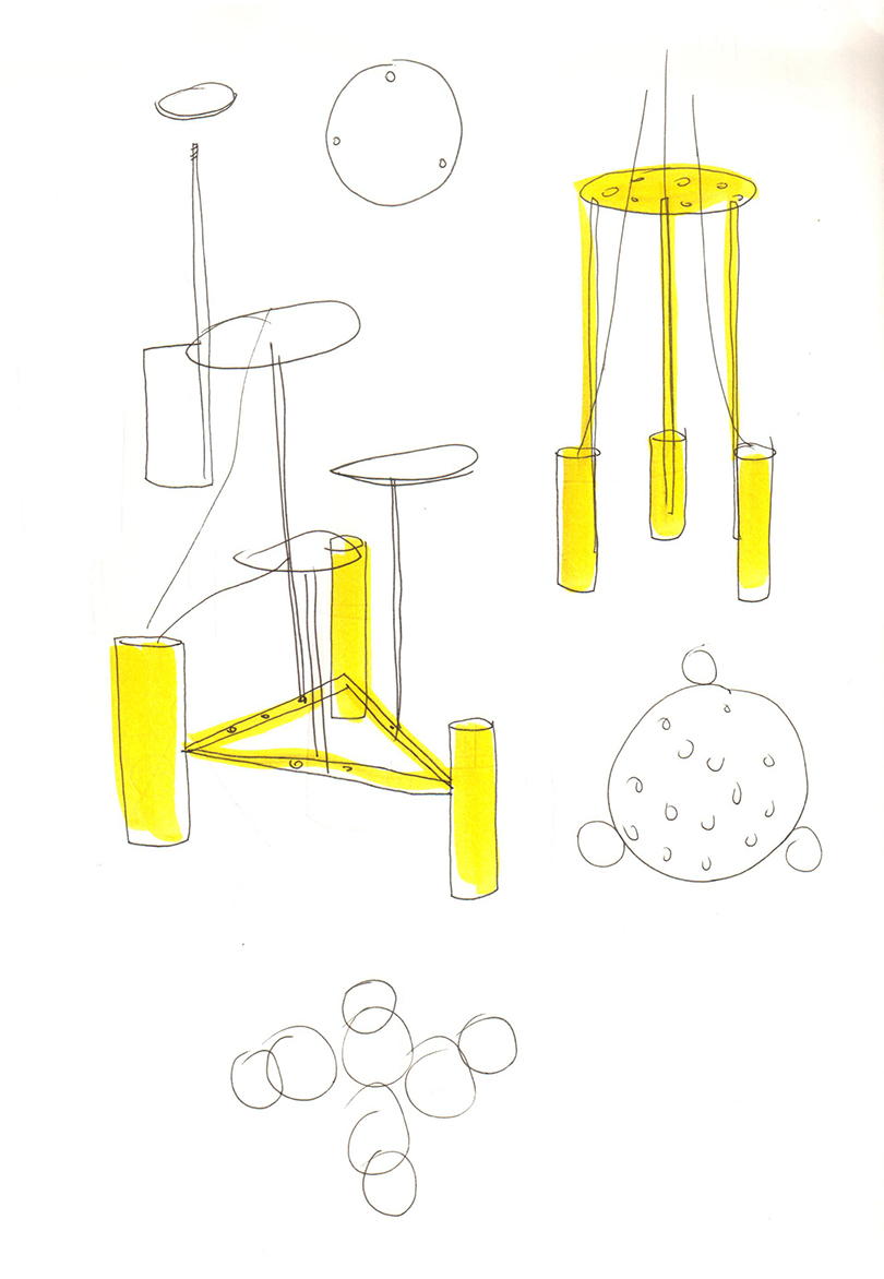 vase，Wall hanging，smiling face，