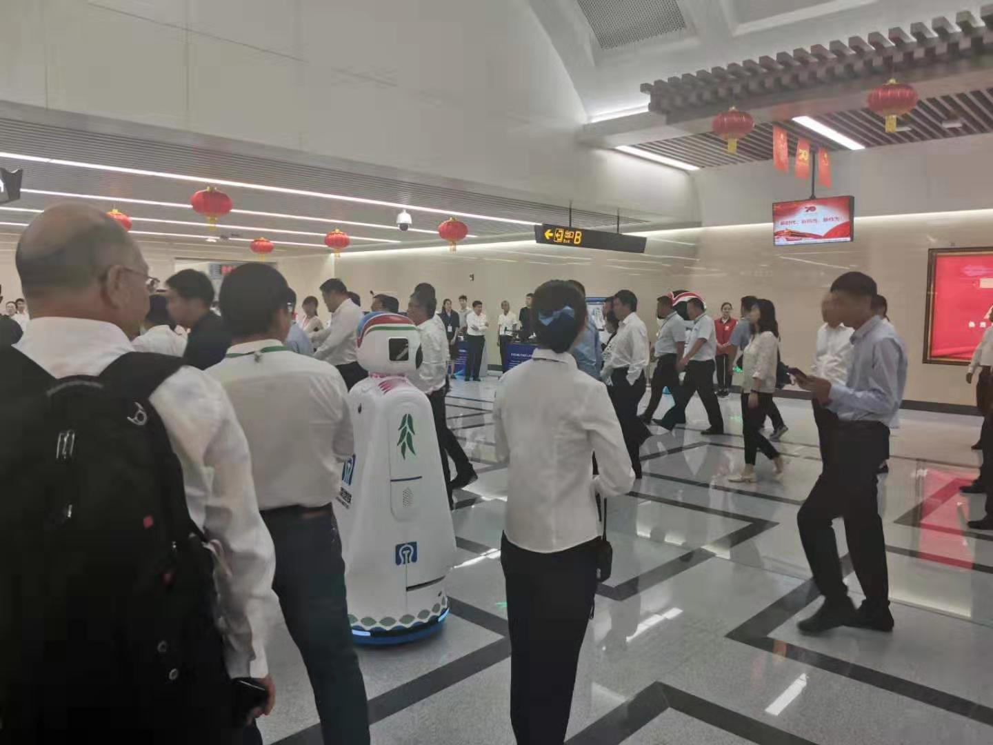 product design，industrial design，Prototype processing，metro，robot，Software and hardware，