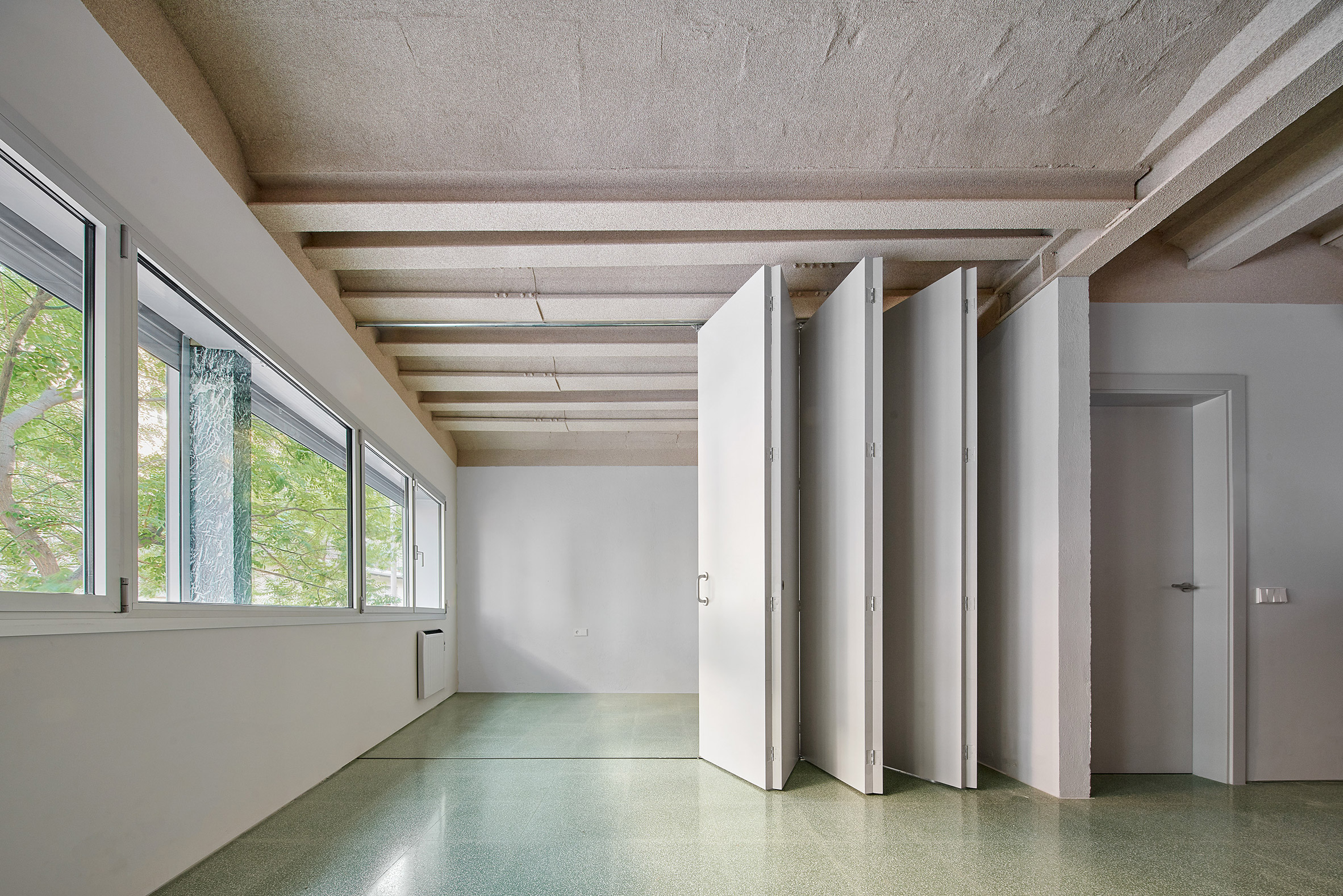 mdf，crack，reform，kitchen，attic，