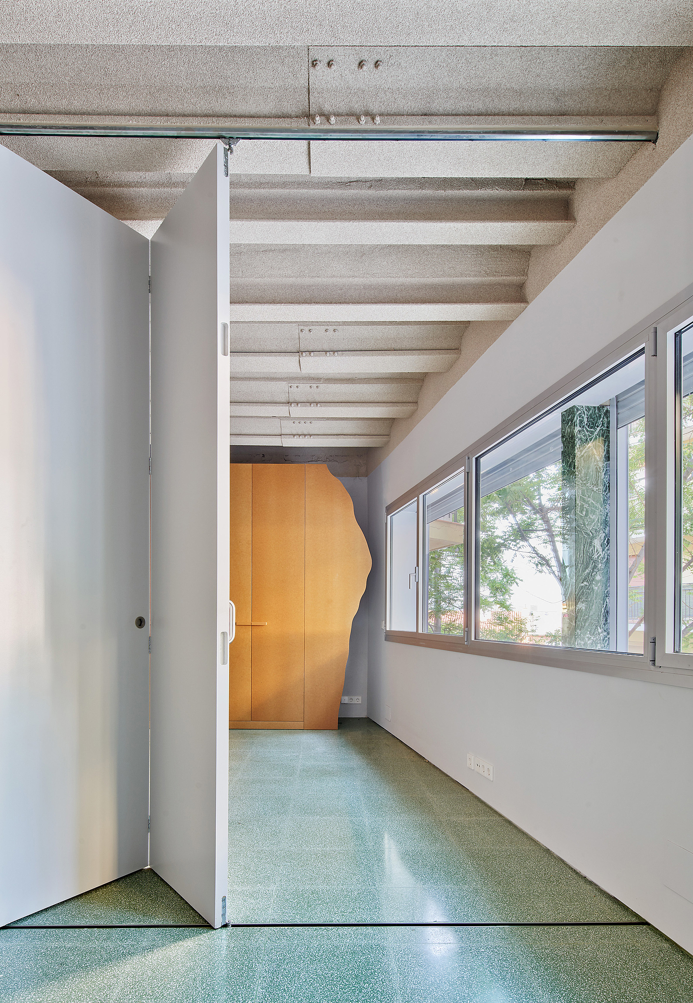 mdf，crack，reform，kitchen，attic，