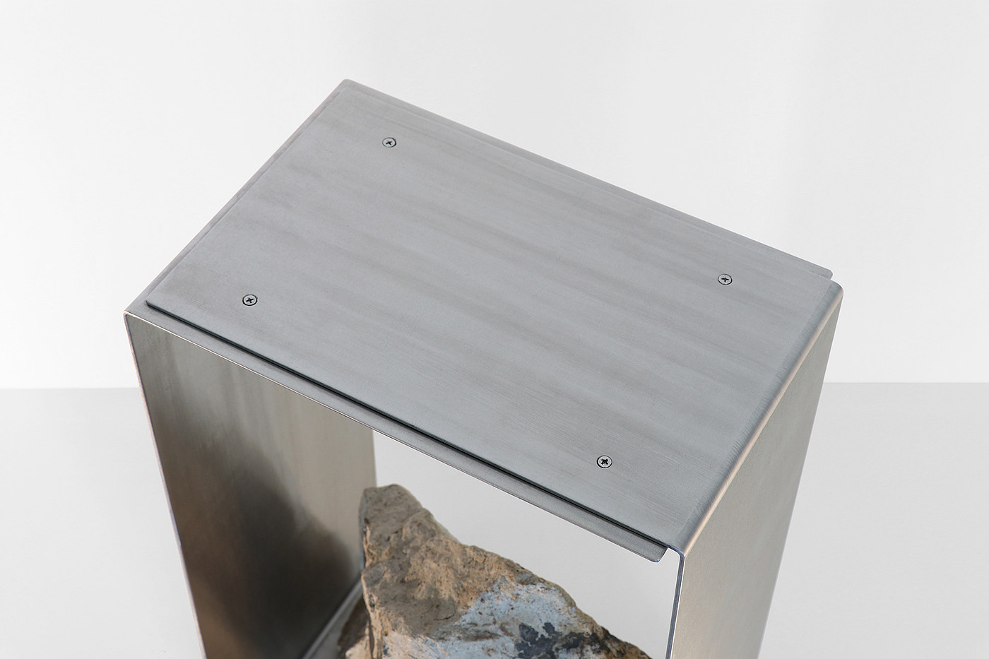 stone，chair，Table，lamp，mirror，