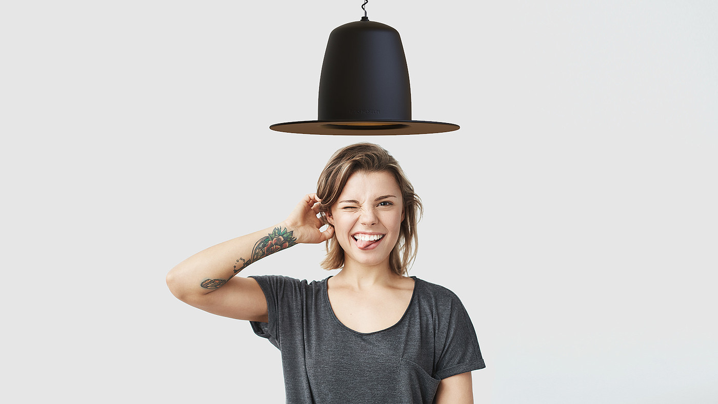 Hat，lamp，black，museum，