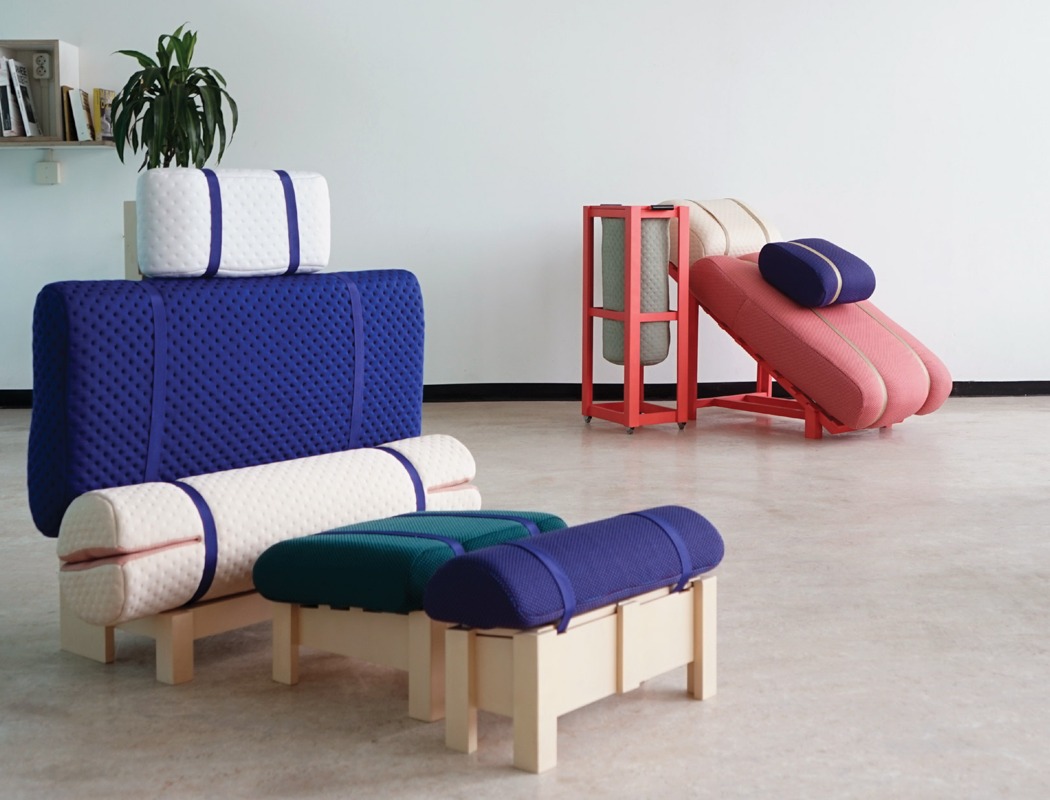 nasa，Zero gravity，to work in an office，Table，