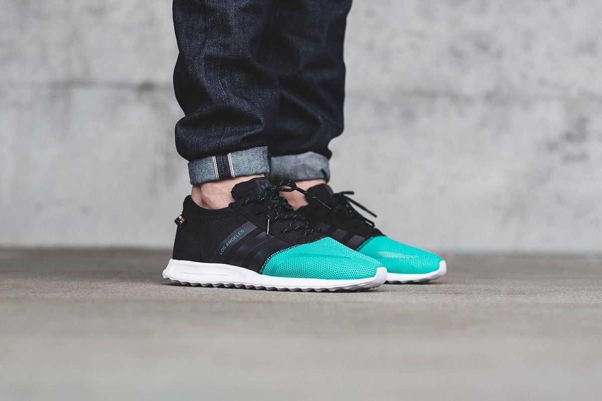 sneakers，adidas，leisure time，product design，Wearable product design，industrial design，