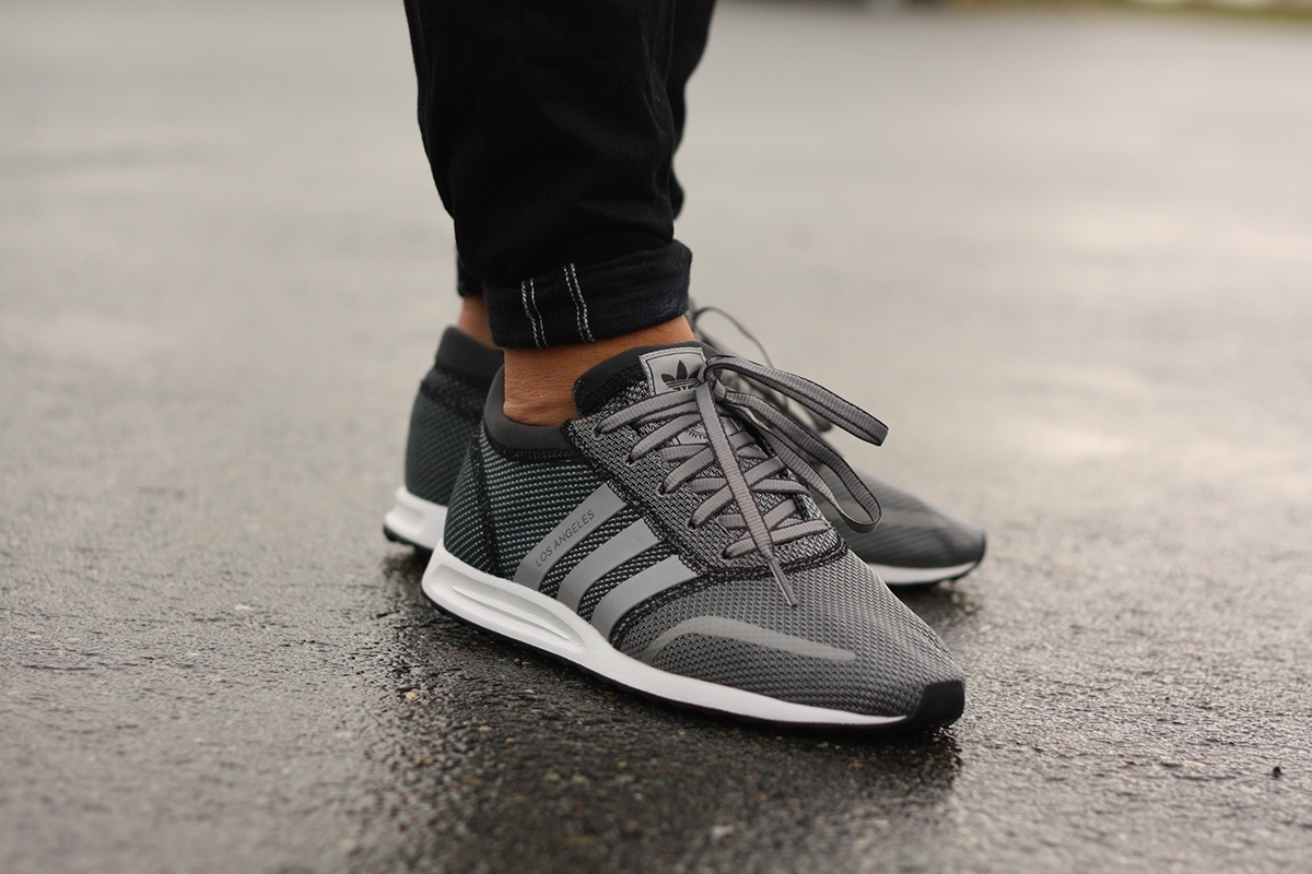 sneakers，adidas，leisure time，product design，Wearable product design，industrial design，