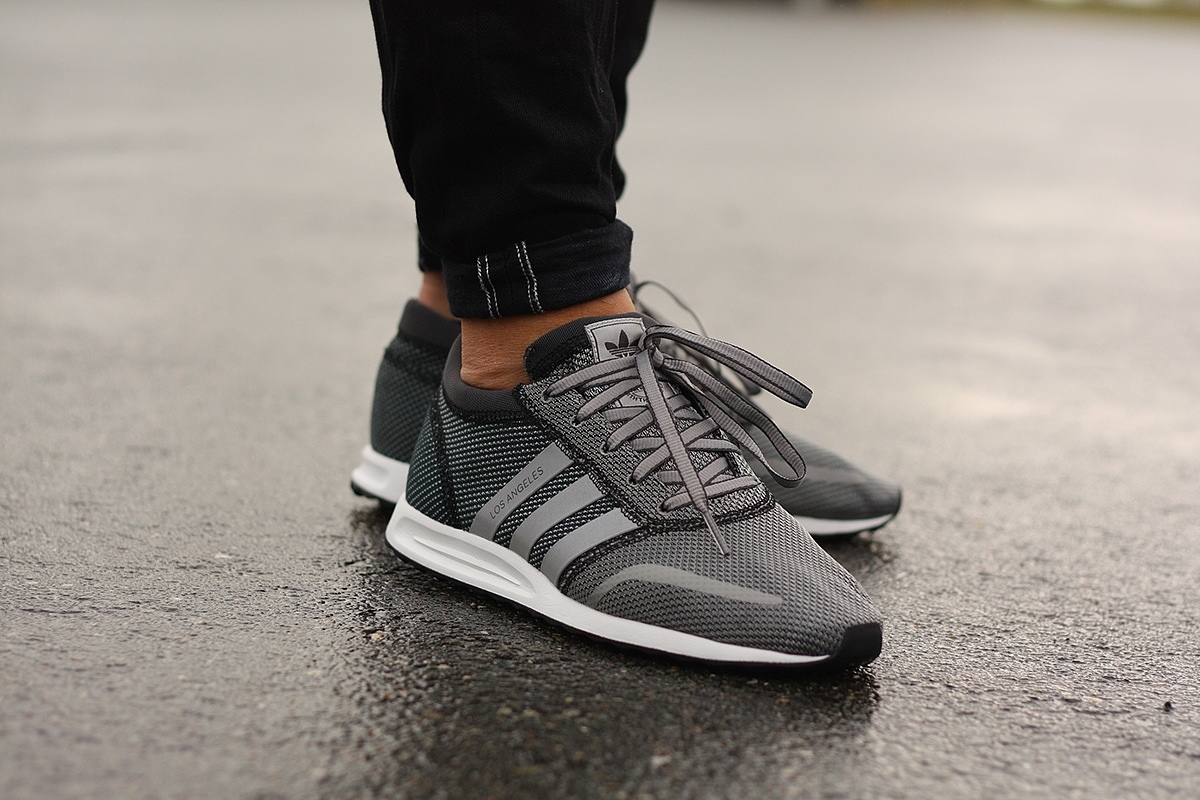 sneakers，adidas，leisure time，product design，Wearable product design，industrial design，