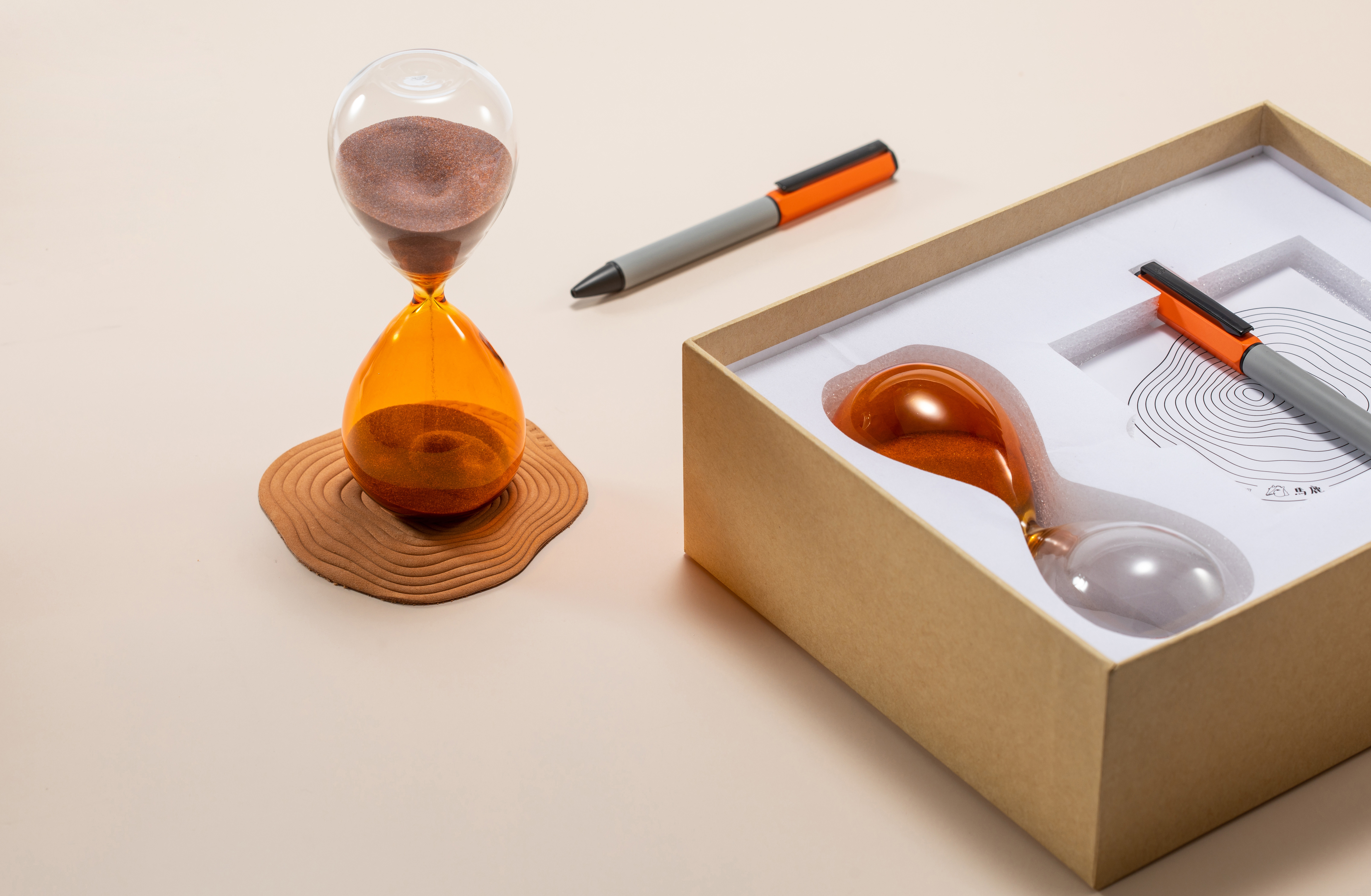 gift，hourglass，Ornaments，time，