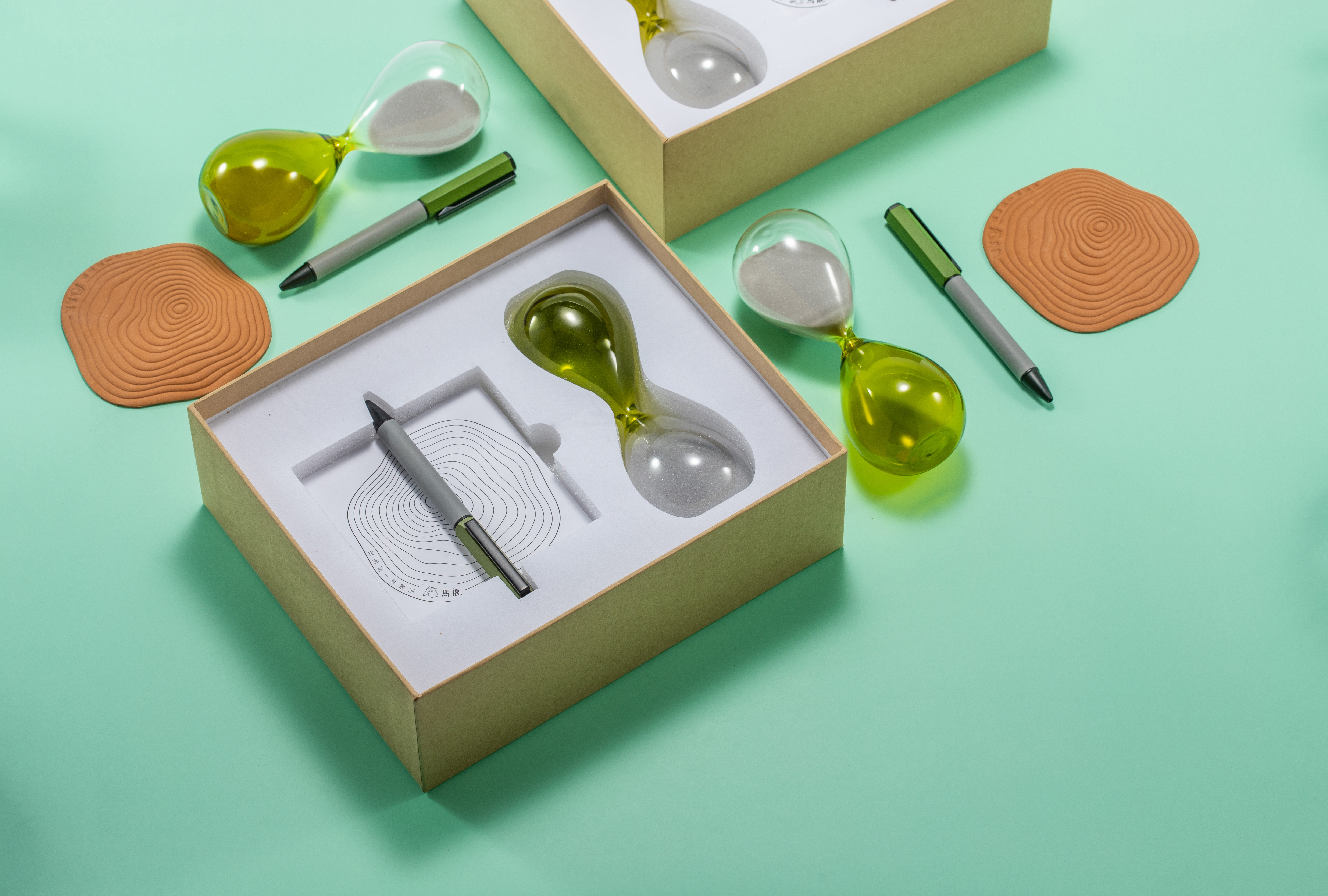 gift，hourglass，Ornaments，time，