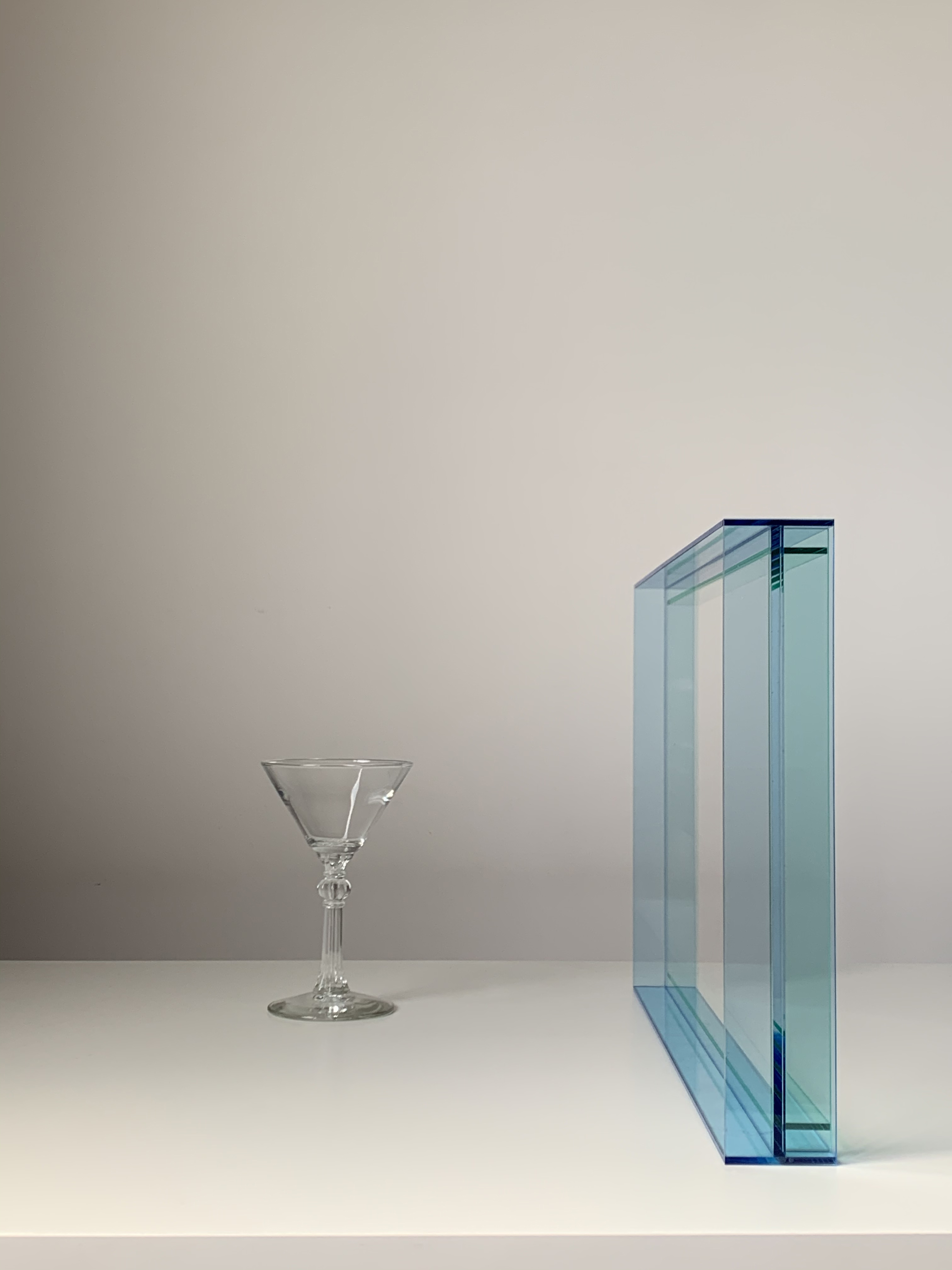 Acrylic tray with blue and green color matching，